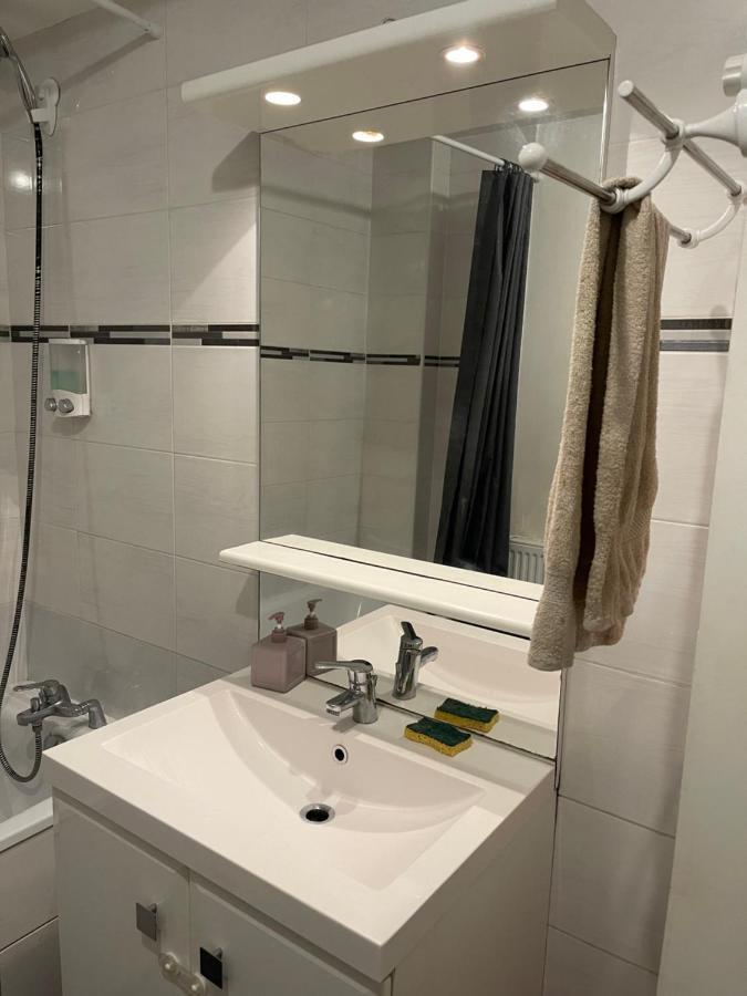 Chambre Equipee Proche Disneyland Et Parc Du Patis Meaux Exteriör bild