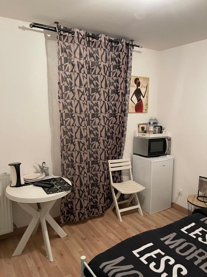Chambre Equipee Proche Disneyland Et Parc Du Patis Meaux Exteriör bild